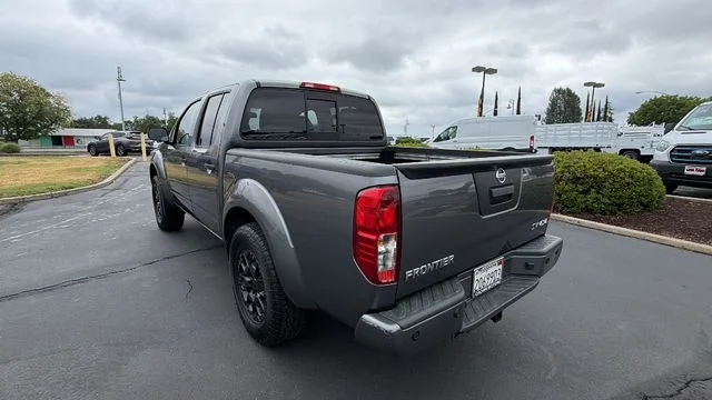 Used 2020 Gray Nissan SV image 6