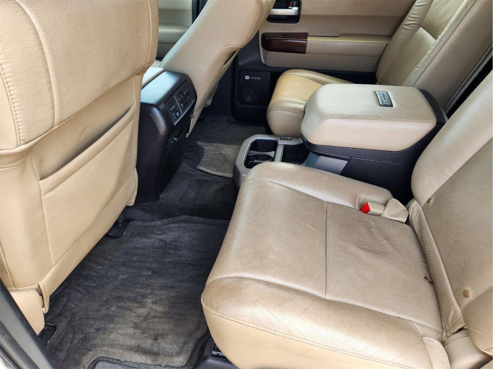 Used 2016 Blizzard Pearl Toyota Platinum image 31