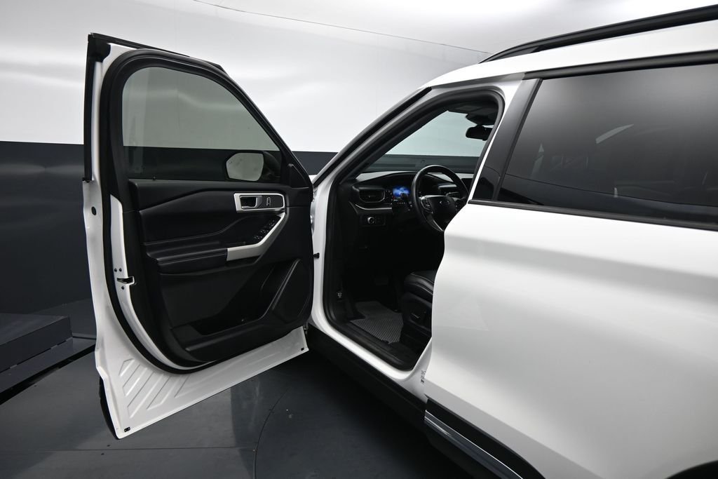 Certified Used 2021 White Ford XLT image 9
