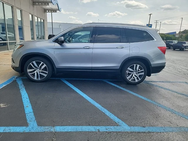 2017 Honda Pilot Elite