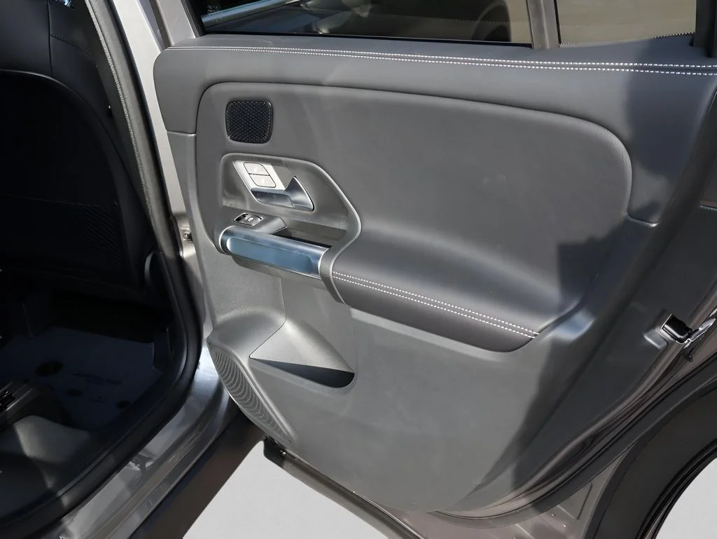 Used 2026 Mountain Gray Metallic Mercedes-Benz GLB 250 image 17