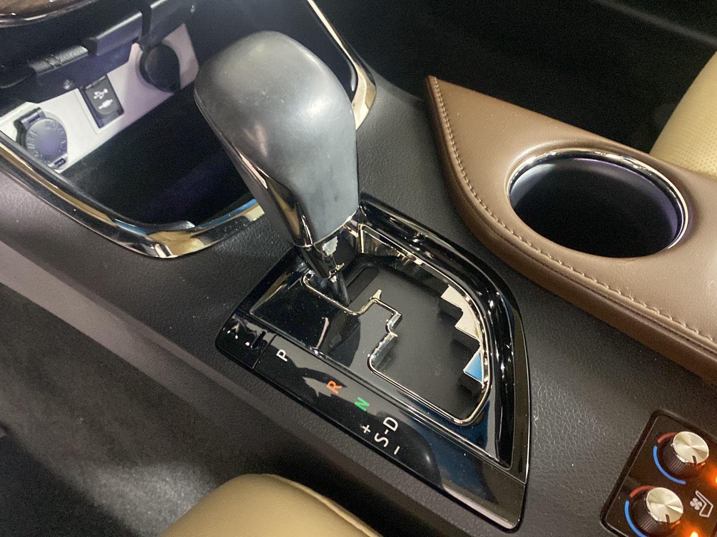 Used 2015 Mica Toyota Limited image 7