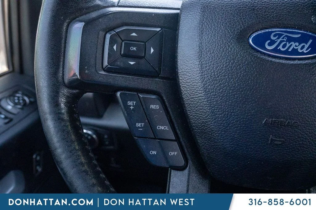 Used 2017  Ford XLT image 9