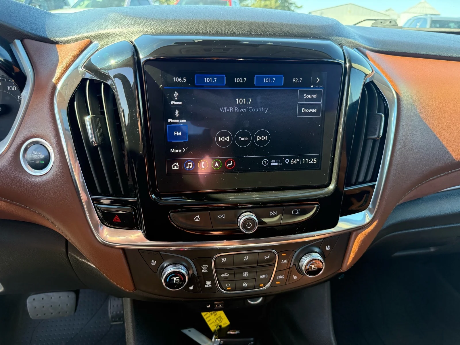 Used 2021 IRIDESCENT PEARL TRICOAT Chevrolet High Country image 24