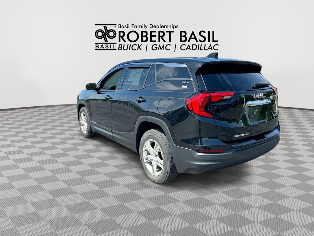 Used 2018 Black GMC SLE image 6