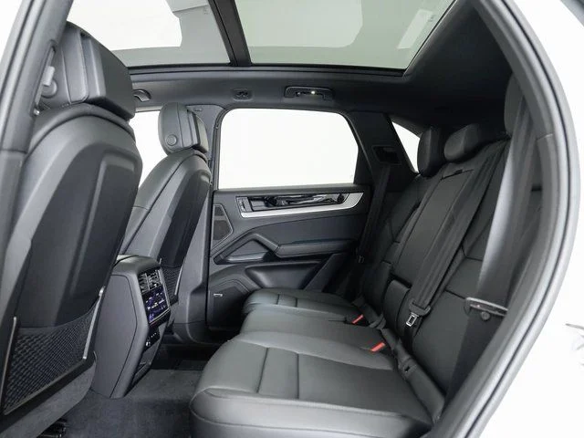 Certified Used 2025  Porsche  image 23