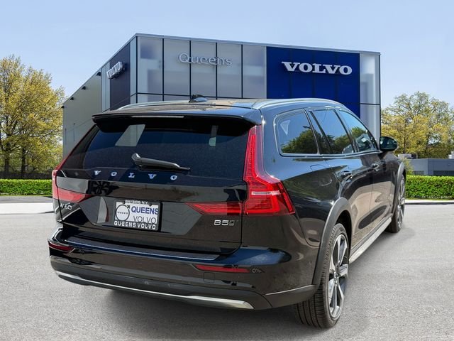Certified Used 2024 Black Volvo Ultimate image 7