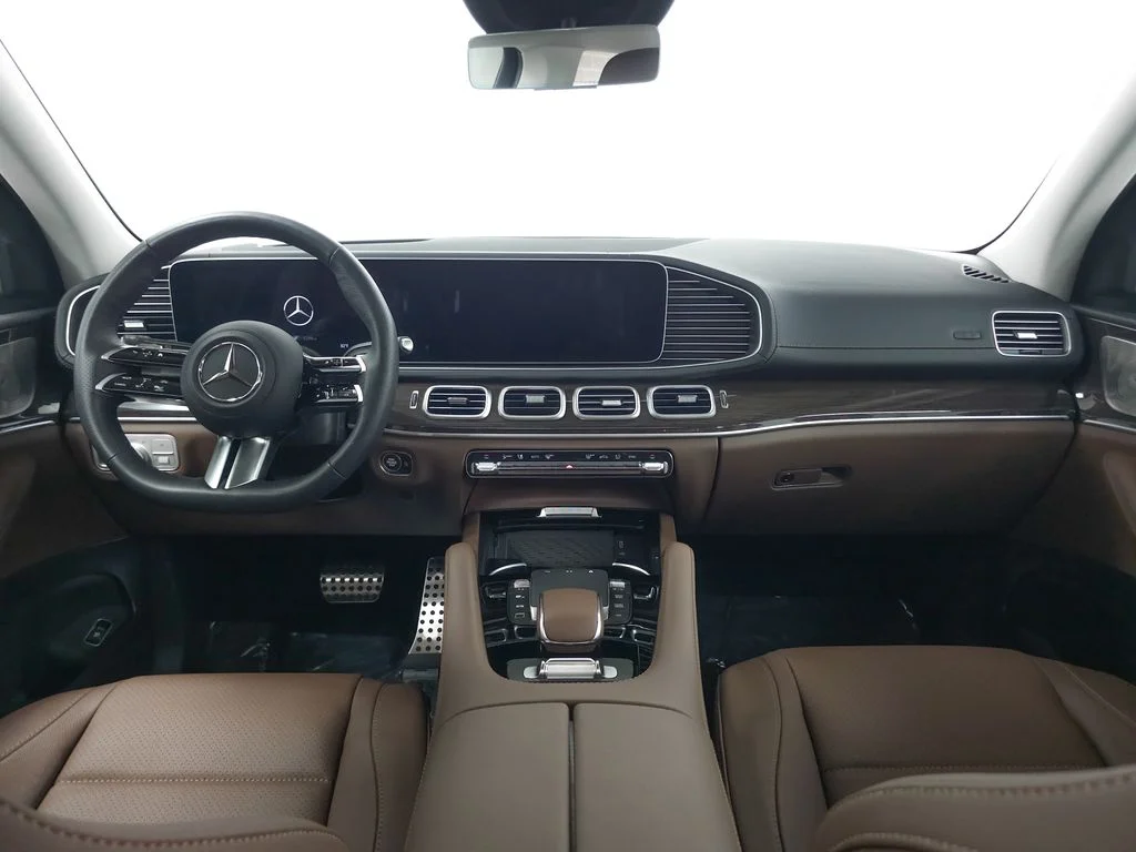 Used 2026 Black Mercedes-Benz GLS 450 image 25