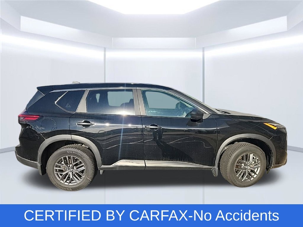 Used 2025 Nissan Rogue S with VIN 5N1BT3AB5SC673638 for sale in Northfield, Minnesota