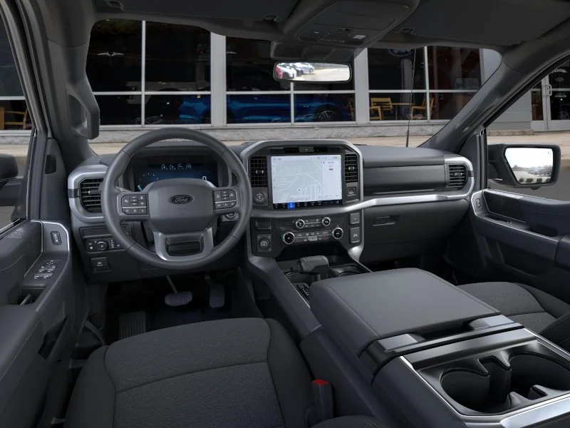 New 2025 Oxford White Ford XLT image 9