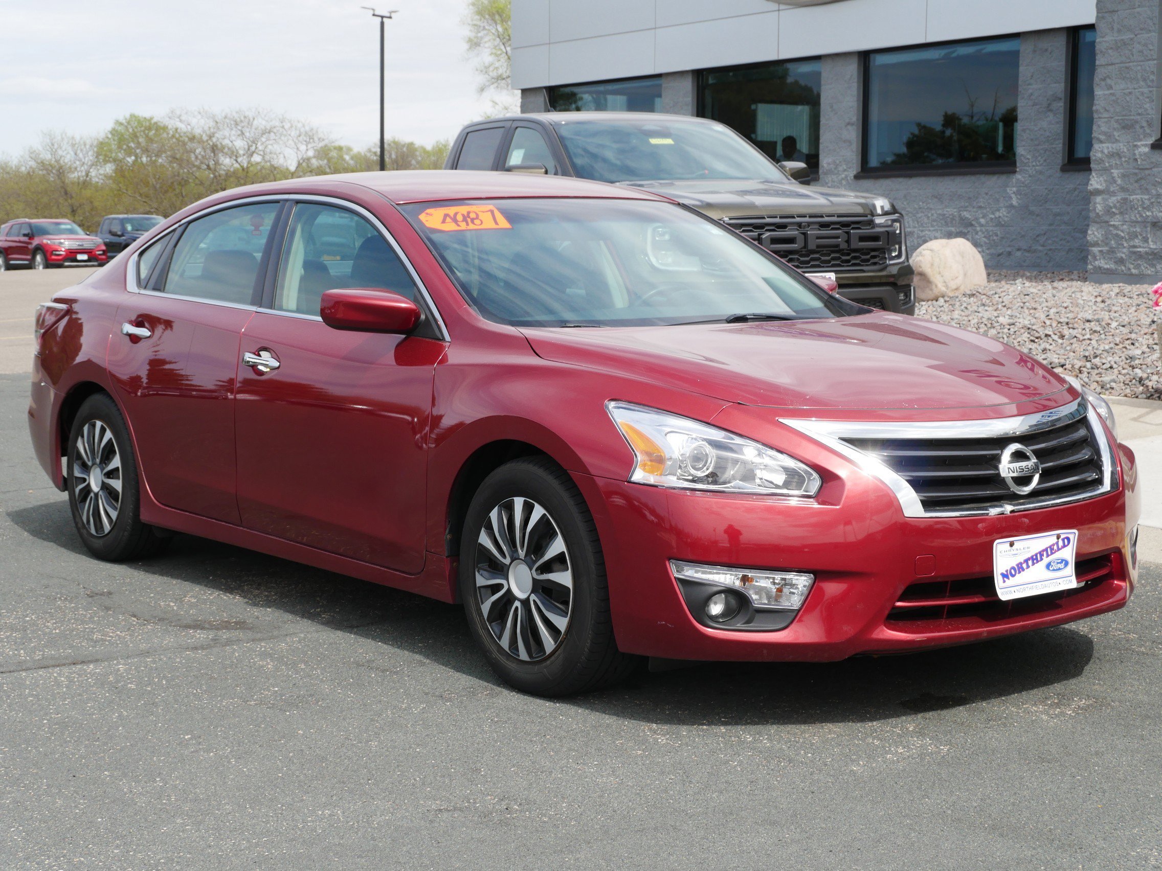 Used 2013 Nissan Altima Sedan S with VIN 1N4AL3AP6DC182239 for sale in Northfield, Minnesota