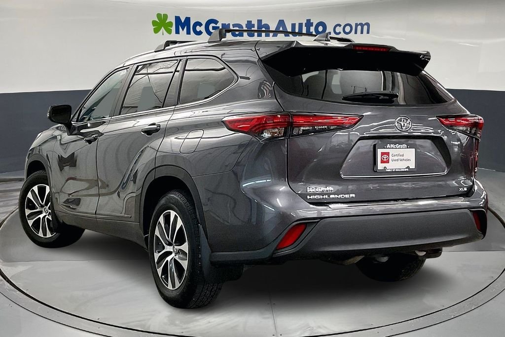 Used 2023 Gray Toyota XLE image 3