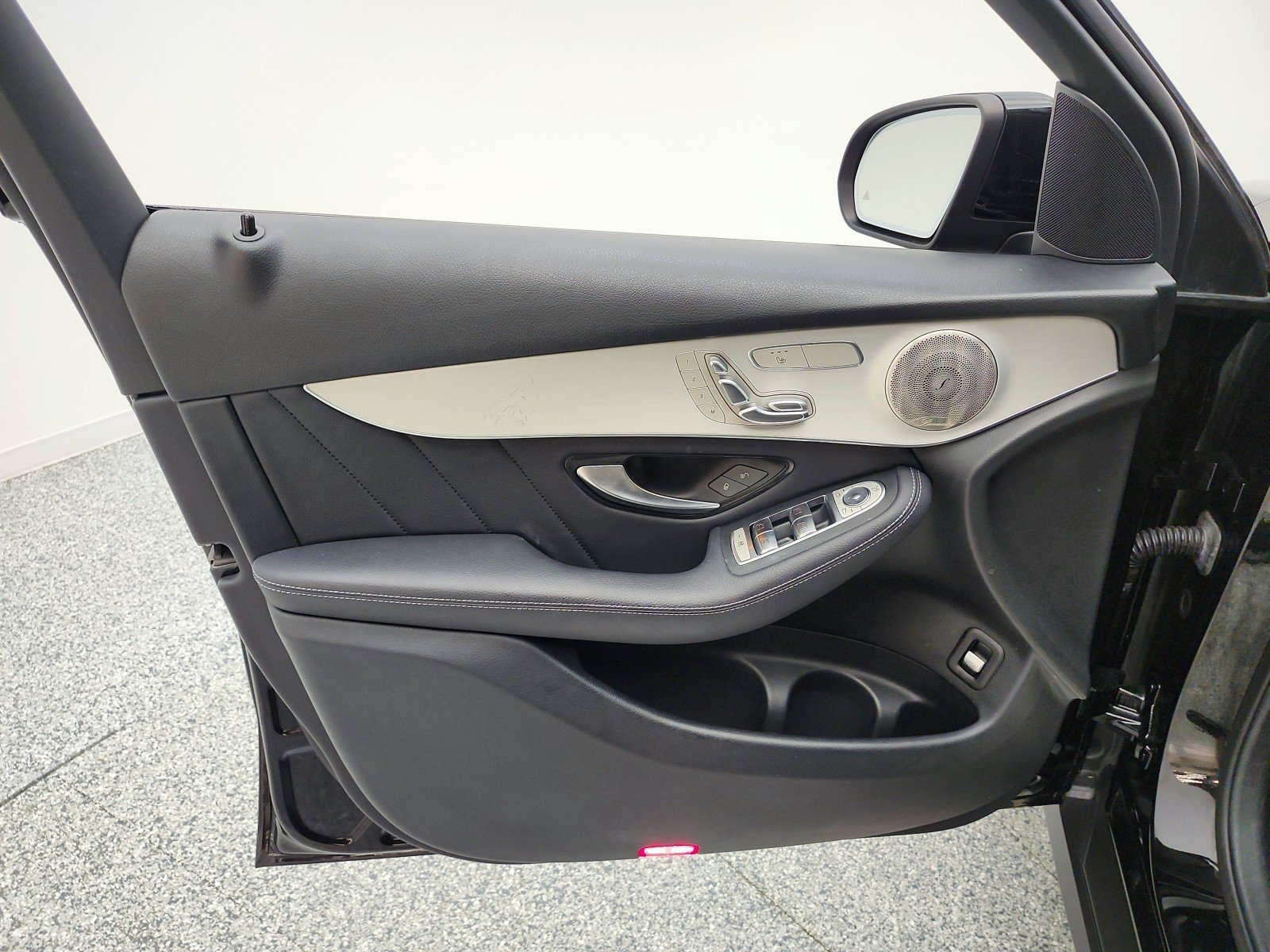 Used 2021 Black Mercedes-Benz GLC 300 SUV image 14