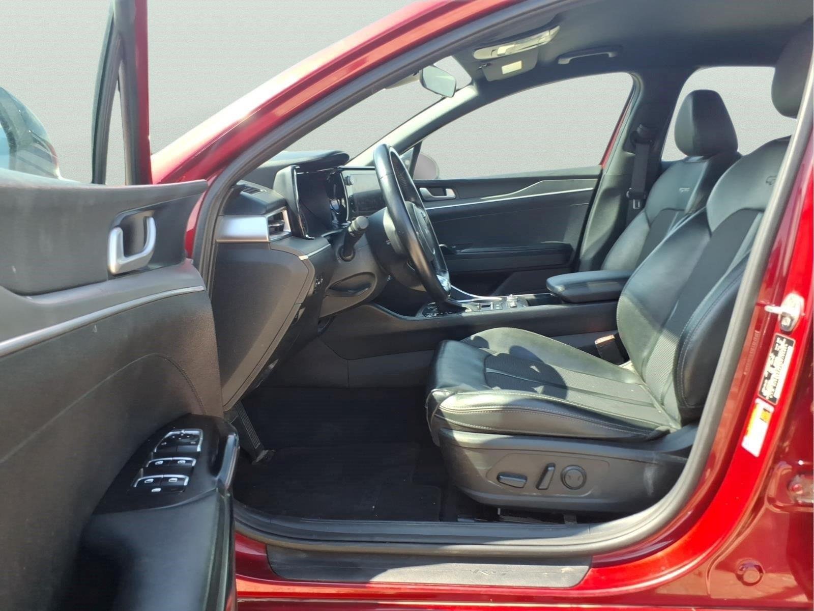 Used 2022 Passion Red Tintcoat Kia GT-Line image 16
