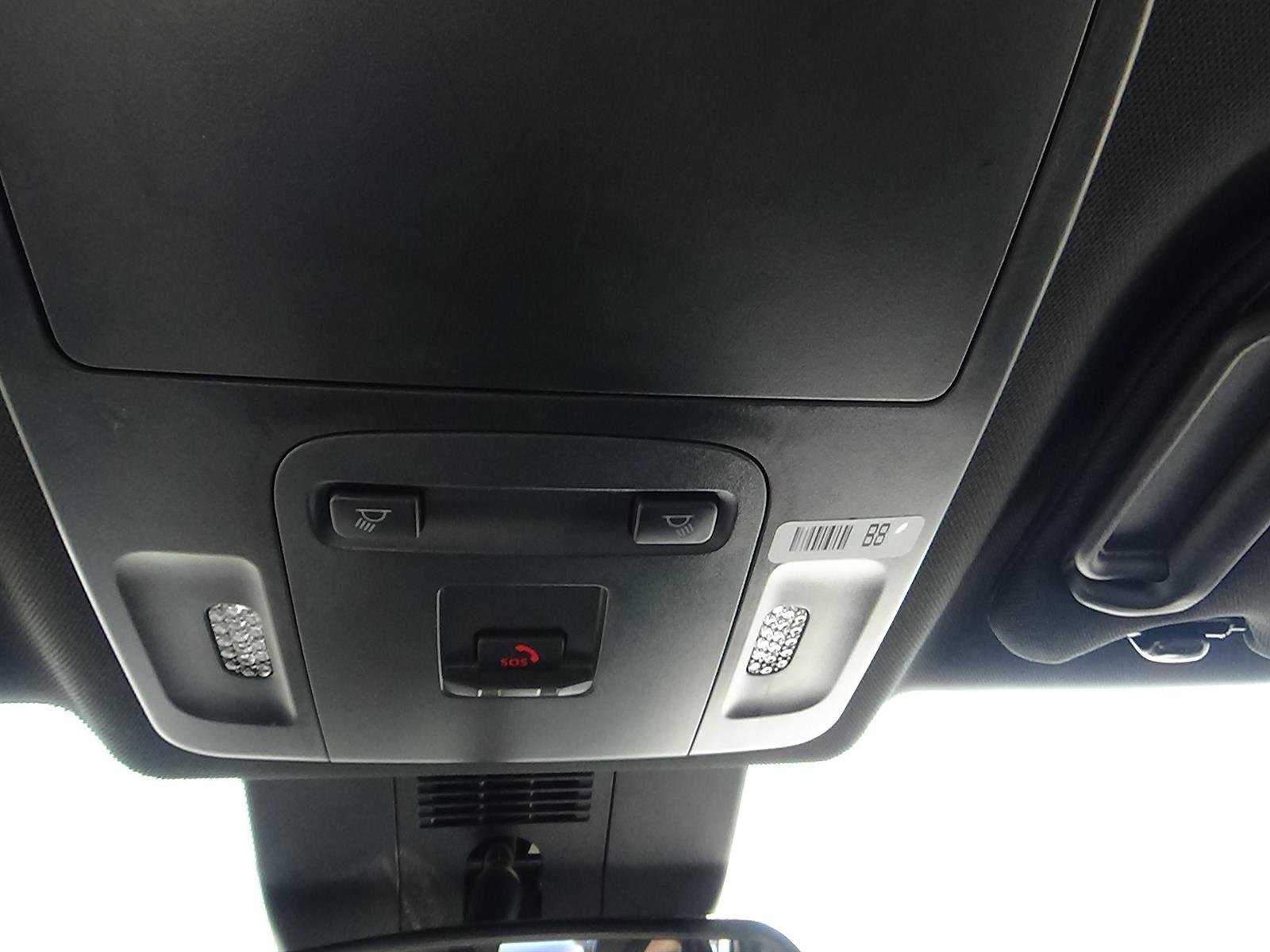 Used 2025 Ice Cap Toyota SE image 24
