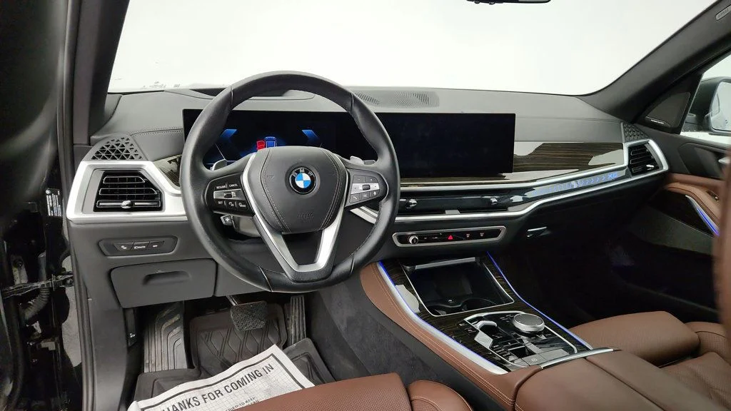 Used 2024 Black Sapphire Metallic BMW xDrive40i SAV w/ Premium Package & Parking Assistance Package image 12