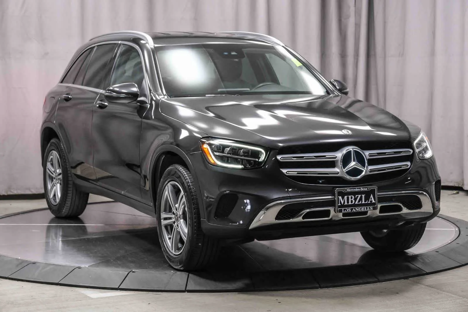 Certified Used 2022 Graphite Grey Metallic Mercedes-Benz GLC 300 image 5