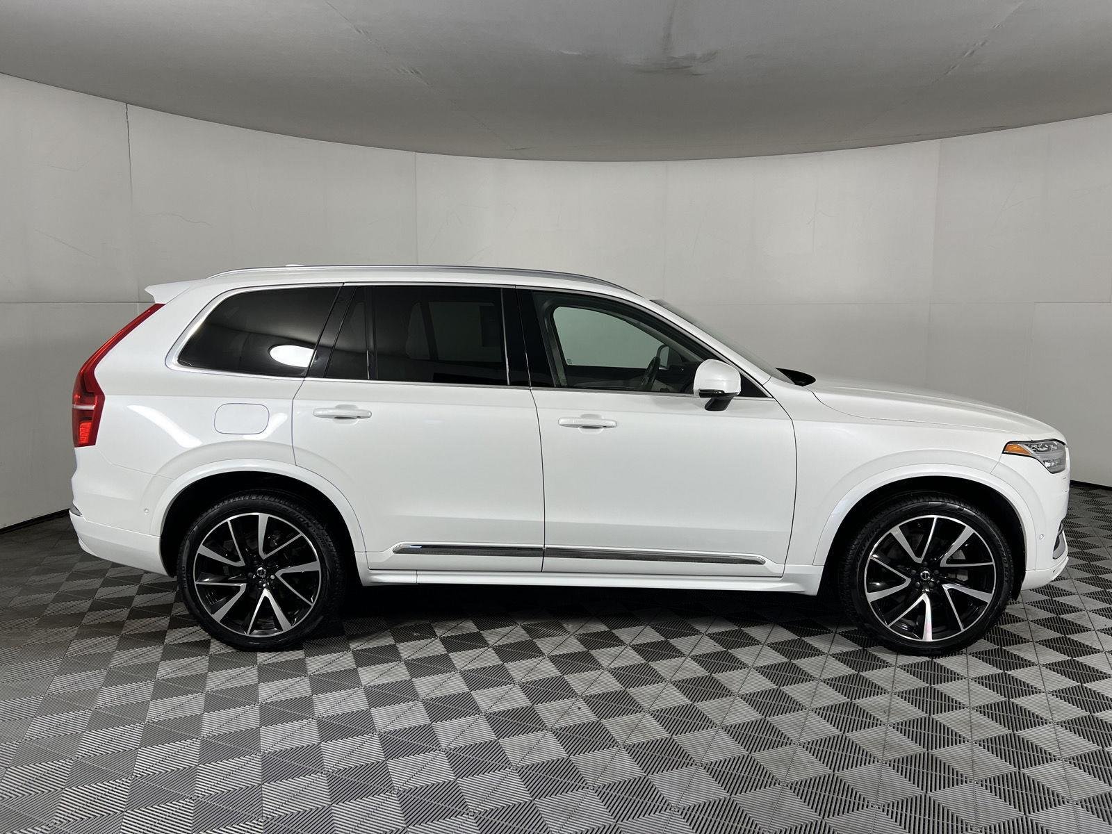 Used 2023 Crystal White Metallic Volvo Plus image 6