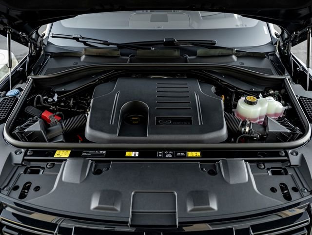 New 2026 Santorini Black Land Rover SE image 38