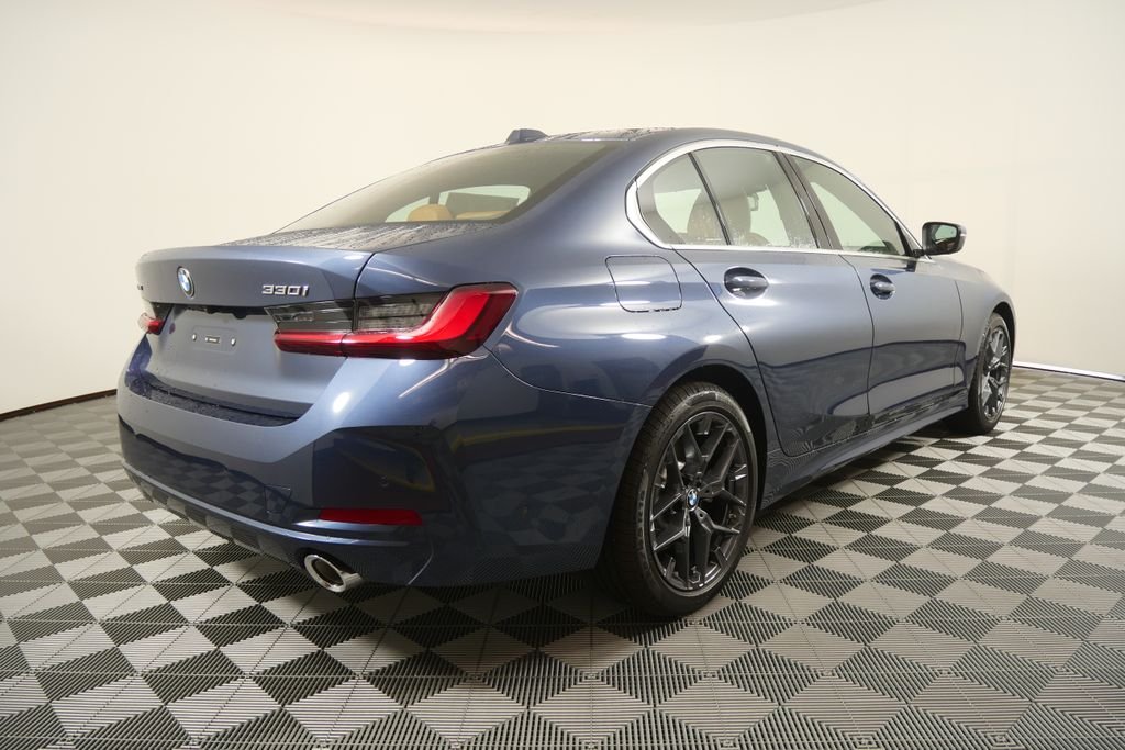 New 2026 Arctic Race Blue metallic BMW 330i xDrive image 4