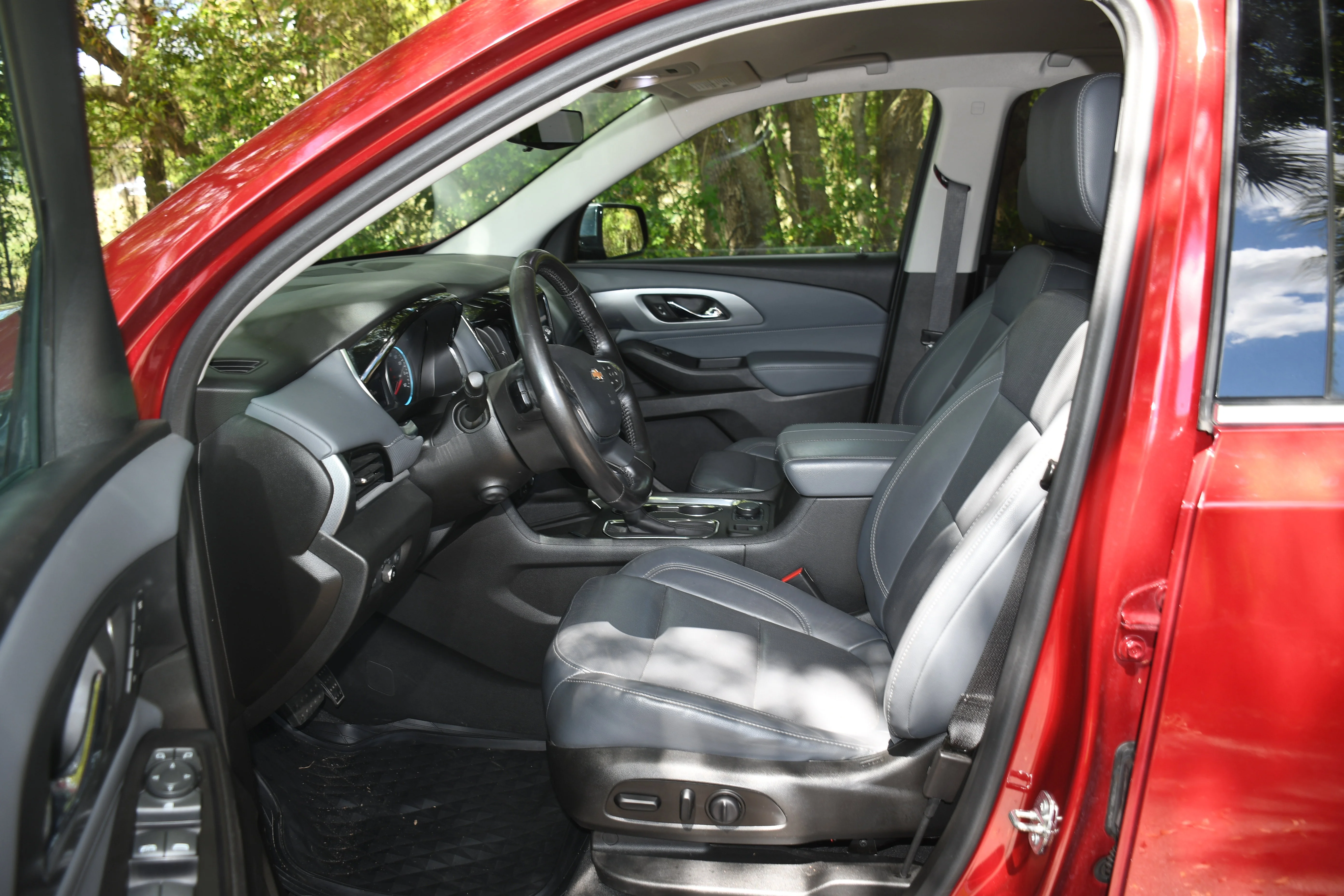 Used 2020 Red Chevrolet Premier image 6