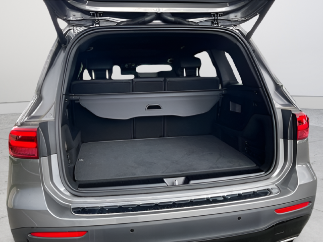 Used 2025 Gray Mercedes-Benz GLB 250 image 20