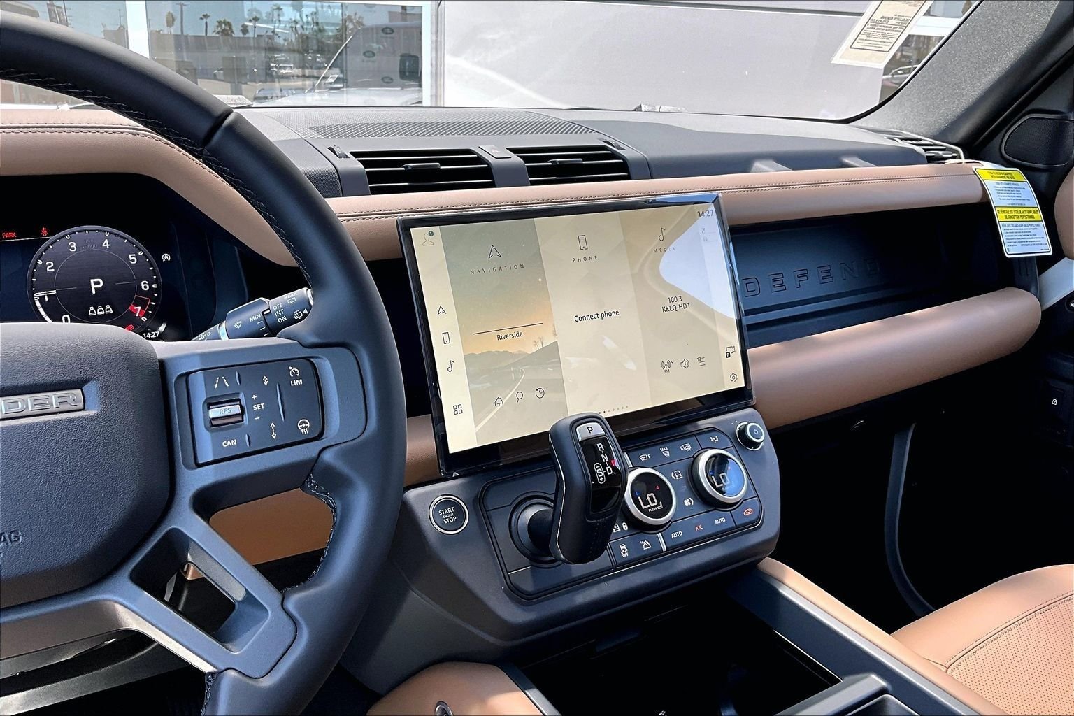 New 2026 Fuji White LAND ROVER S image 7