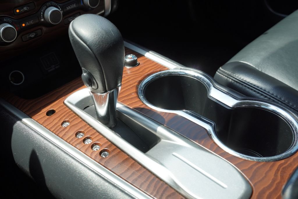 Used 2018 Silver Nissan Platinum image 30