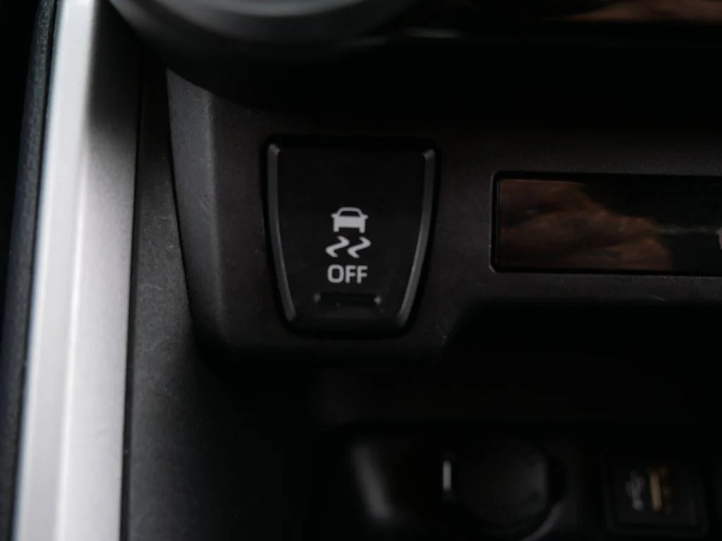 Used 2025 White Toyota XLE image 20