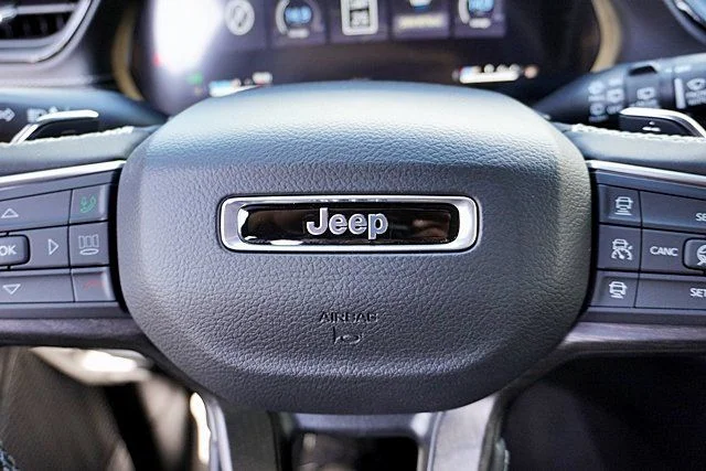 New 2026 Bright White Clearcoat Jeep Altitude image 38