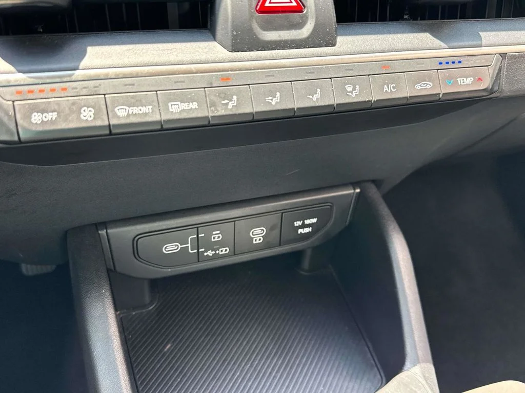 2025 Kia K4 LXS - Photo 43