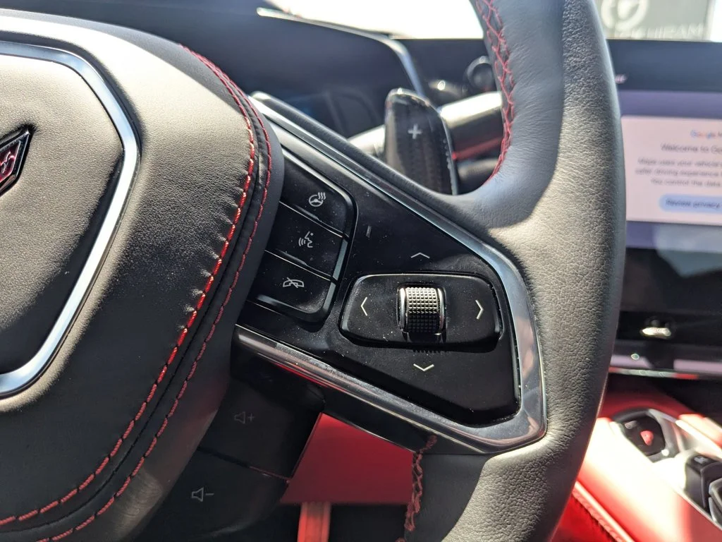 Used 2025 Arctic White Chevrolet 3LZ image 21