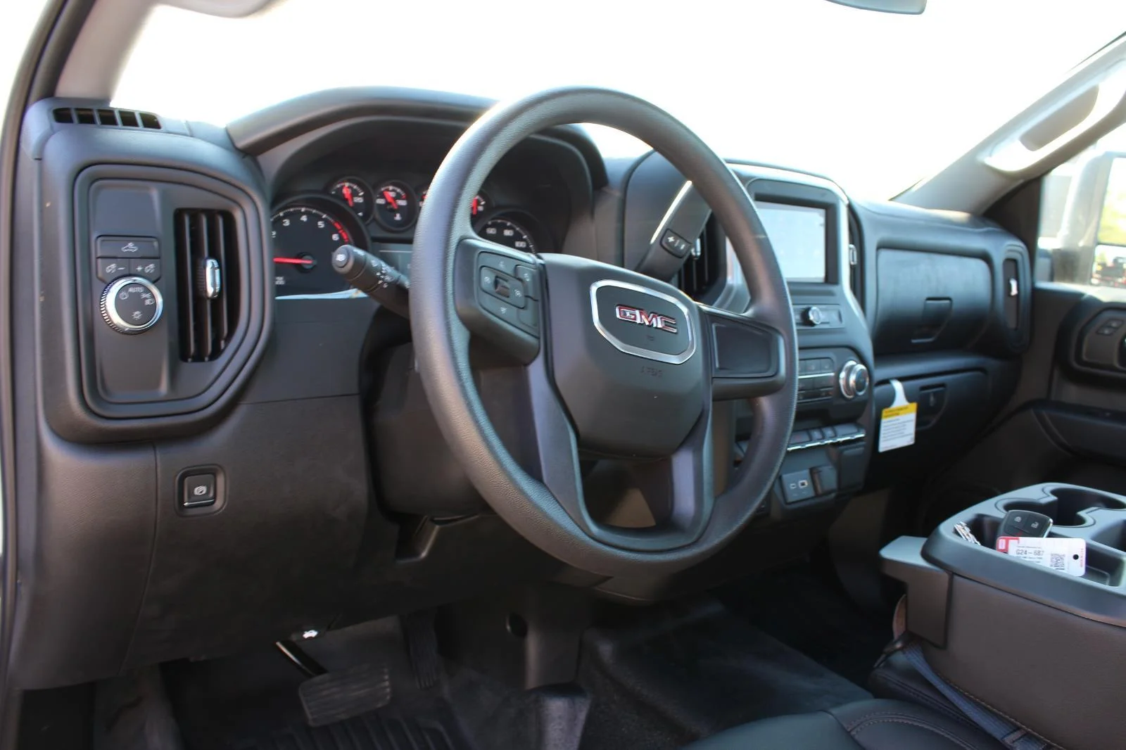 New 2024 Summit White GMC Pro image 20
