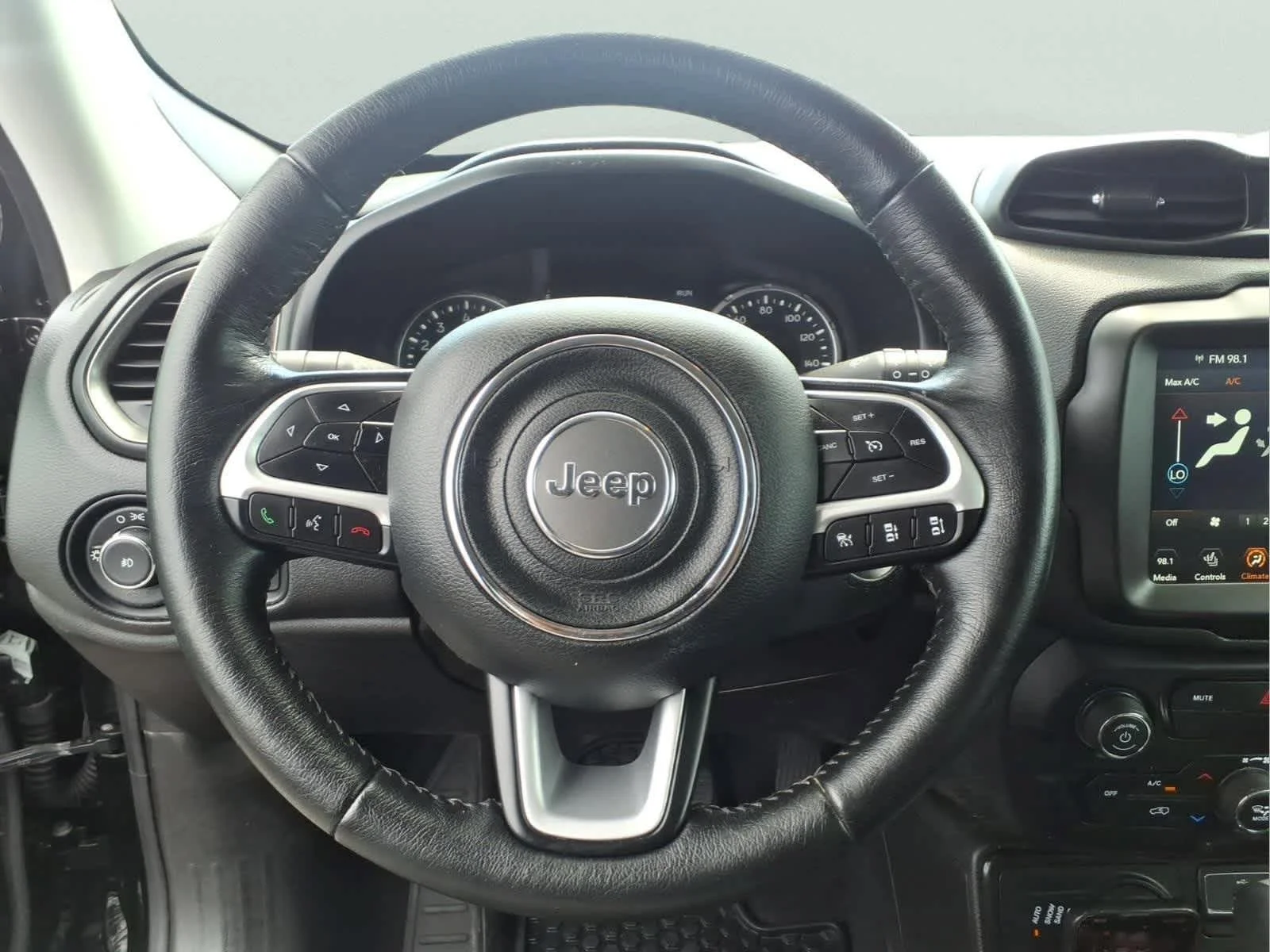 Used 2023 Black Clearcoat Jeep Limited image 28