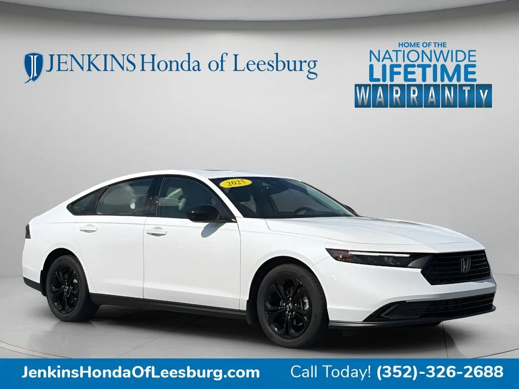 Certified Used 2025 Platinum White Pearl Honda SE image 1