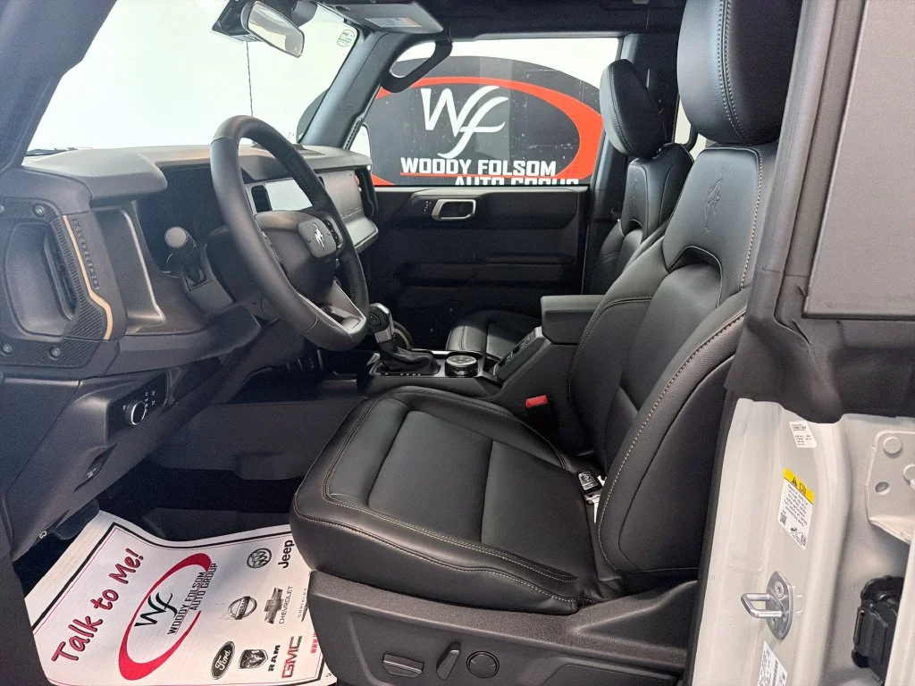 New 2026 Avalanche Gray Ford Badlands® image 11