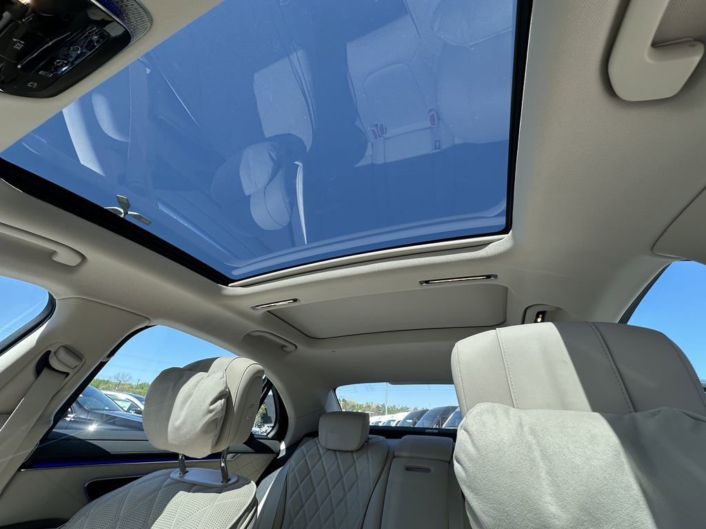 New 2026 Nautical Blue Metallic Mercedes-Benz S 580e image 34