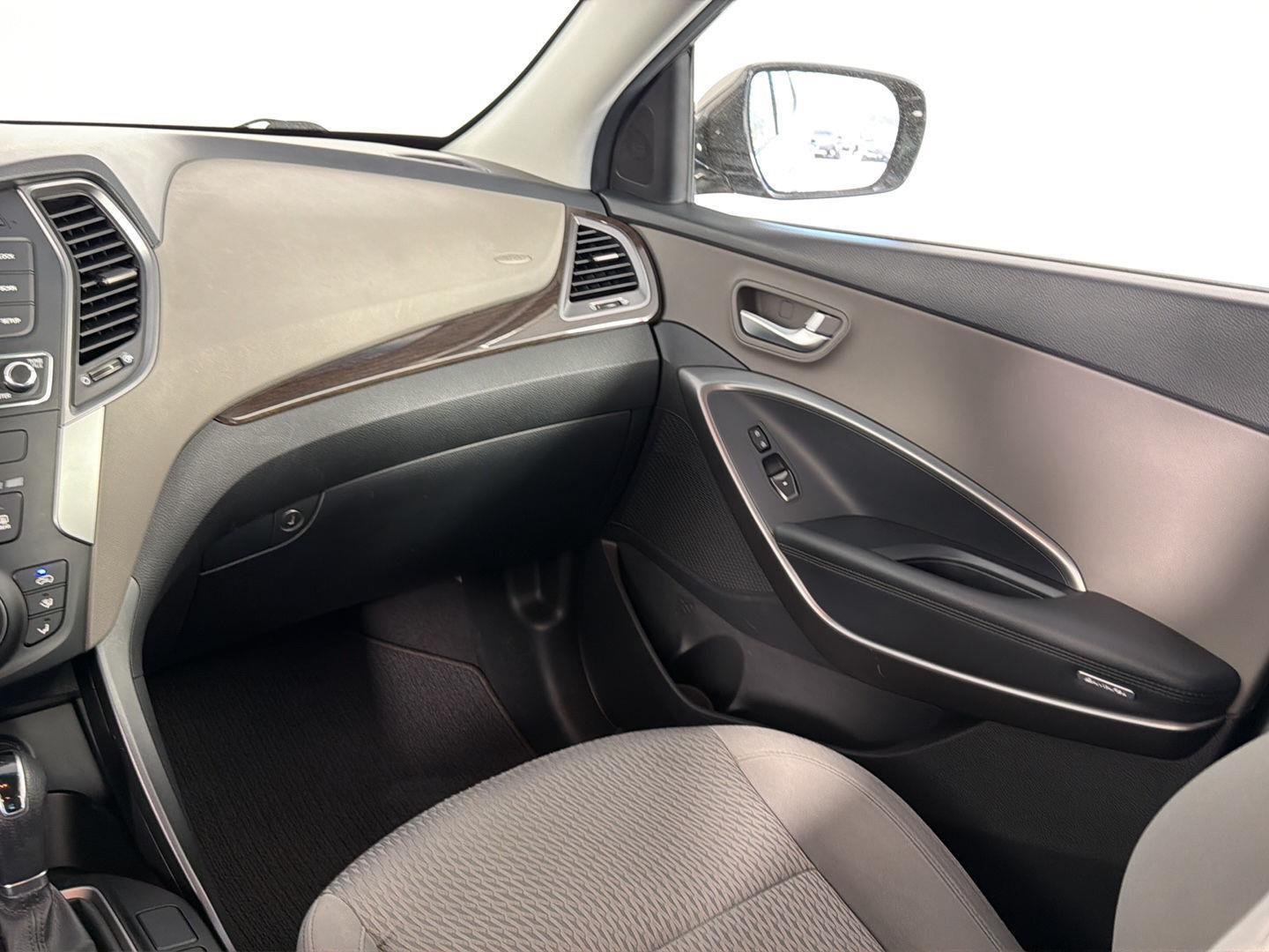 Used 2018 Mineral Gray Hyundai 2.4L image 18