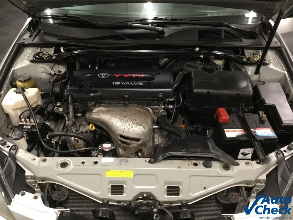 Used 2006 Beige Toyota SE image 32