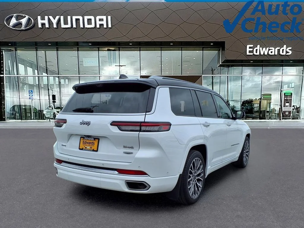 Used 2023 White/off-white Jeep Summit image 8