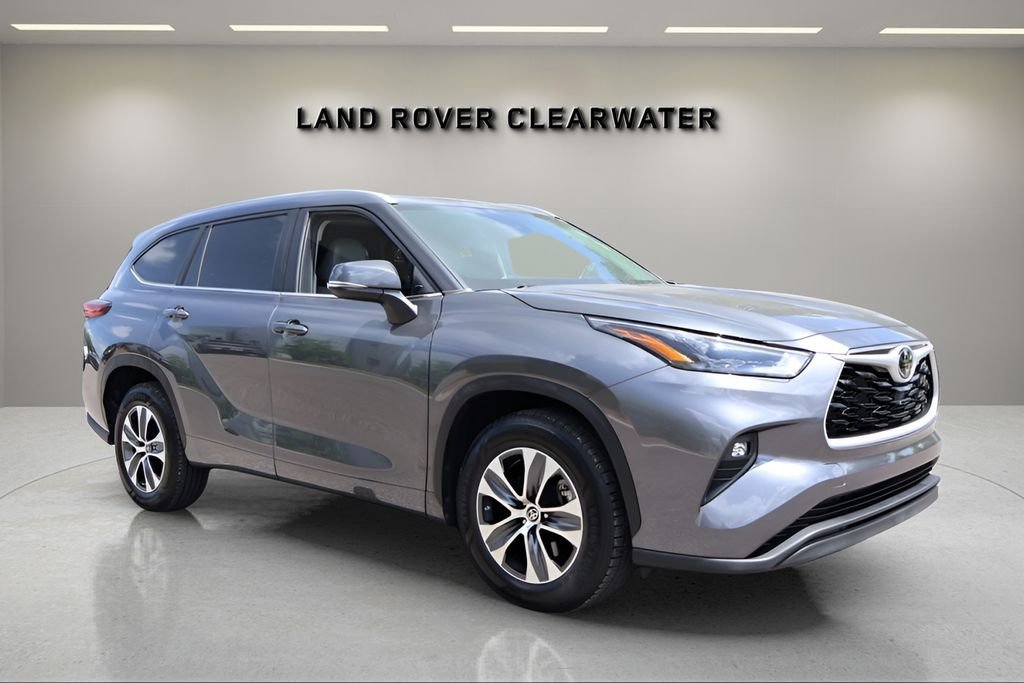 Used 2023 Gray Toyota XLE image 7