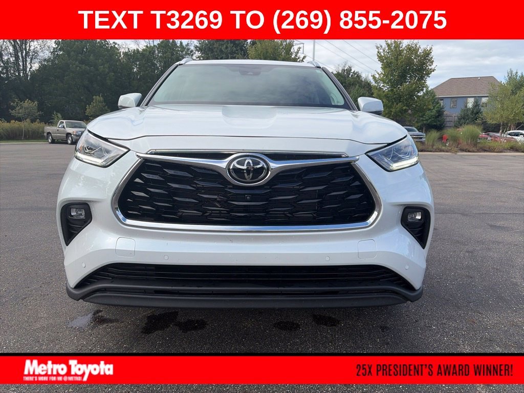Used 2026 White/off-white Toyota Limited image 1