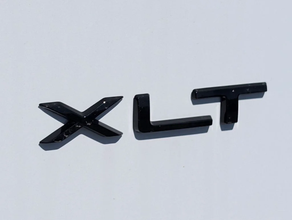 New 2026 Oxford White Ford Passenger Van XLT image 17