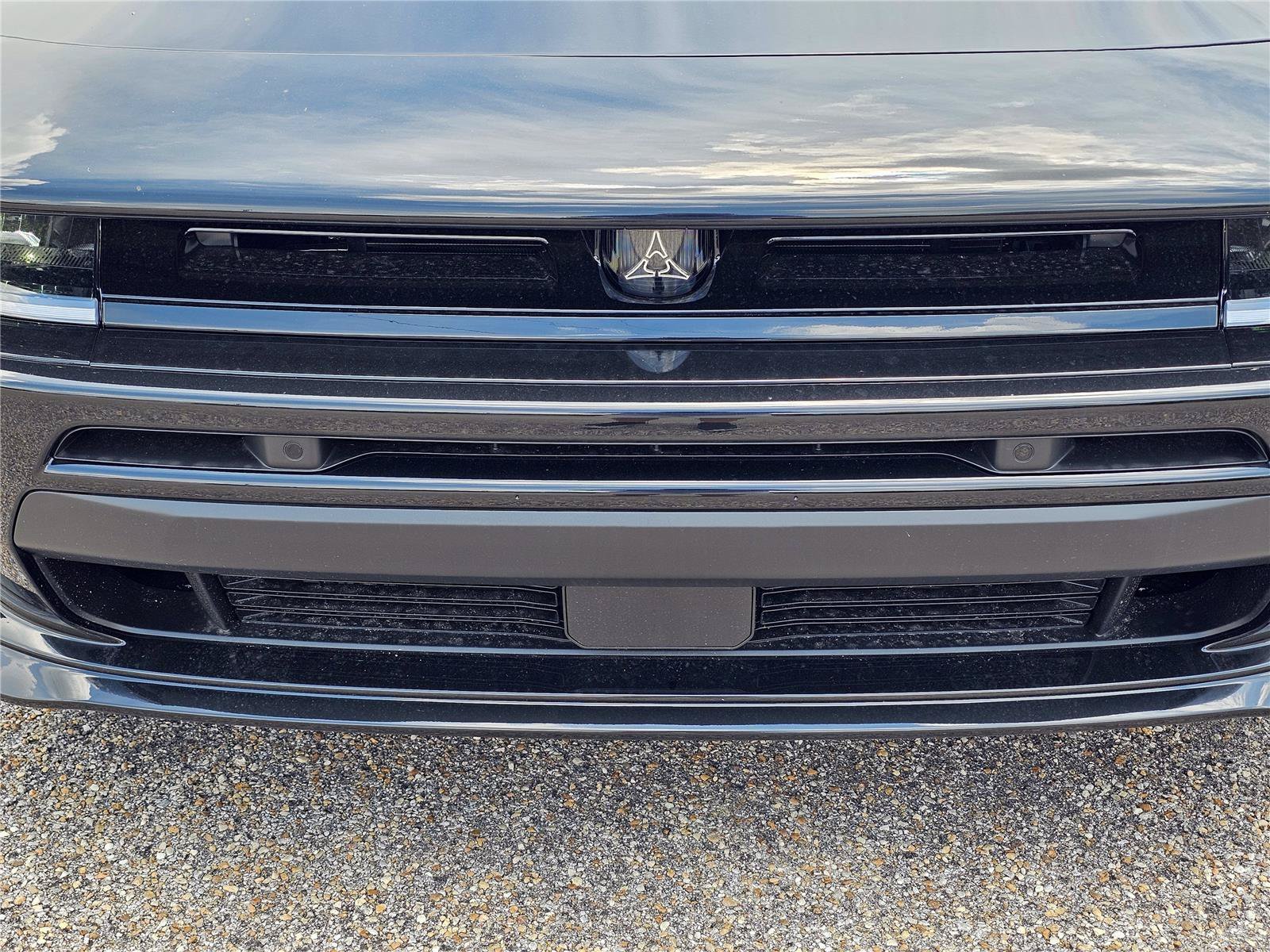 New 2026 Diamond Black Crystal Pearlcoat Dodge R/T image 3