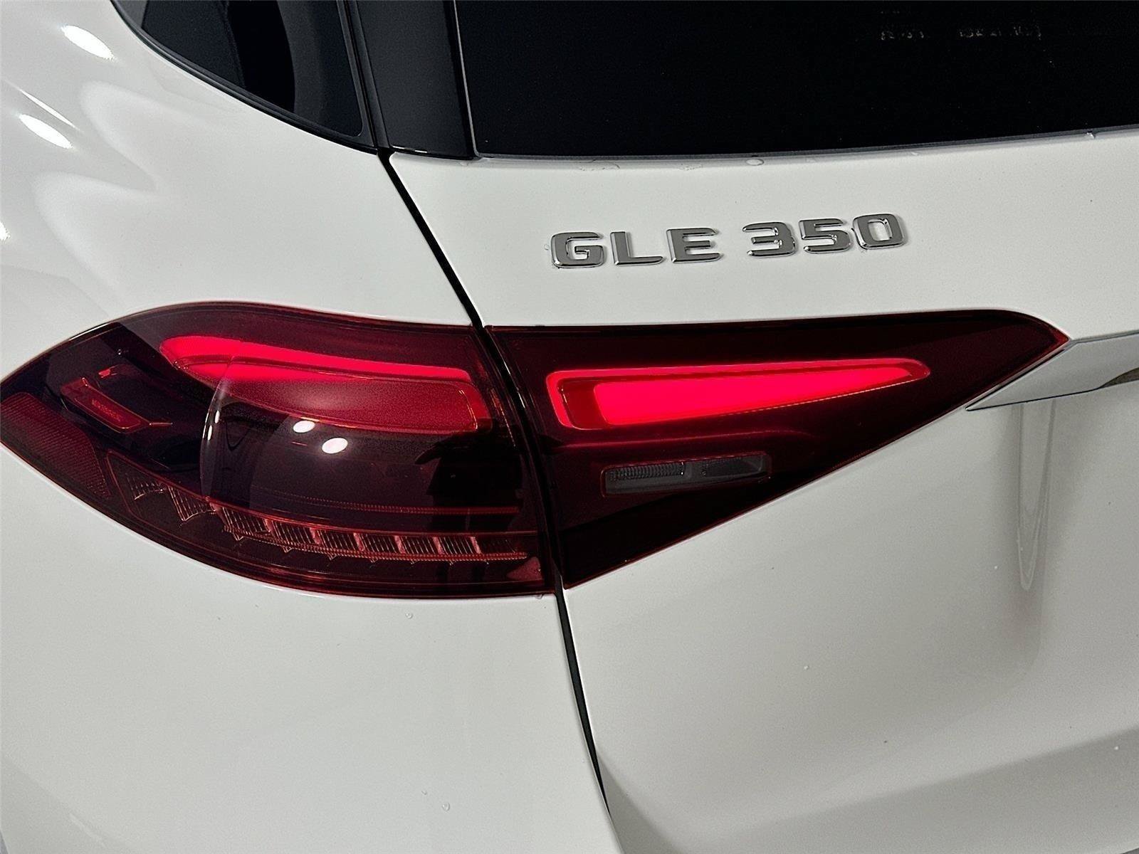 Used 2026 Polar White Mercedes-Benz GLE 350 image 44