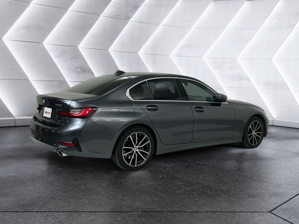 Used 2022 Gray BMW 330i image 4
