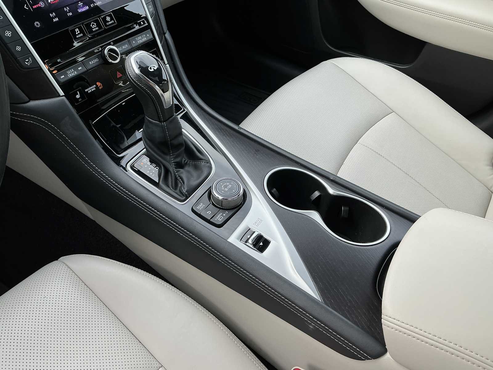 Used 2021 Majestic White INFINITI 3.0t SENSORY image 25