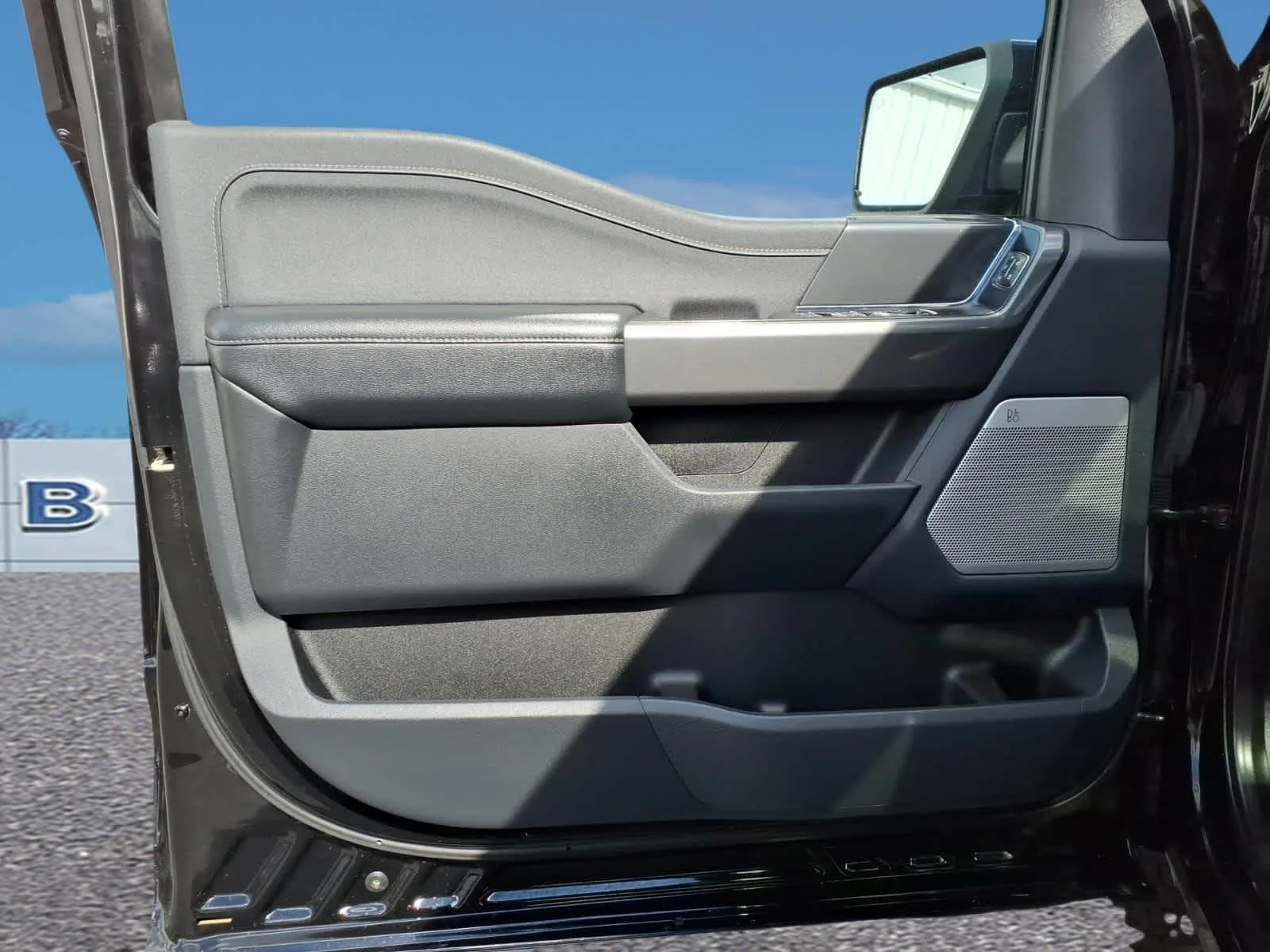 Used 2023 Agate Black Ford LARIAT image 11