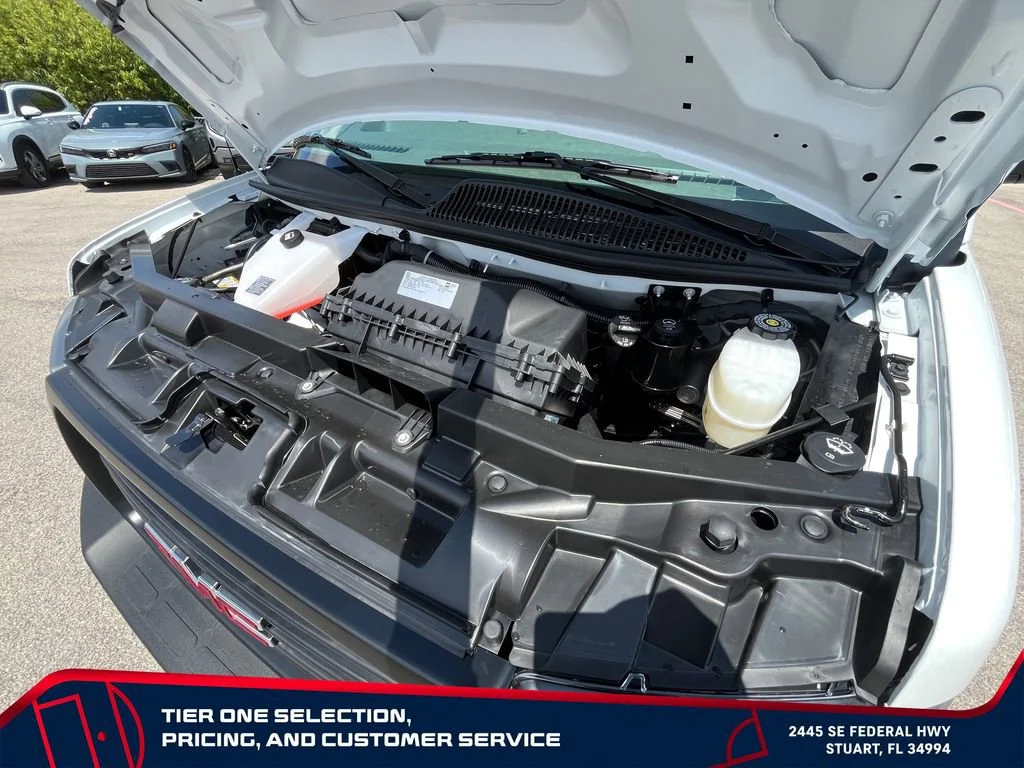 New 2026 Summit White GMC Work Van image 16