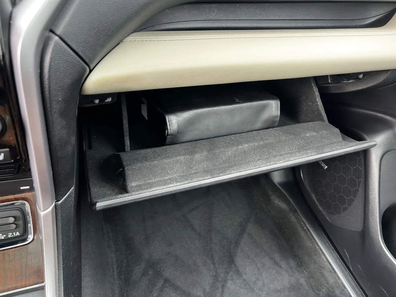 Used 2022 Crystal White Pearl Subaru Touring image 43